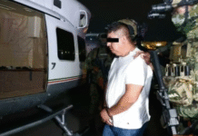 Cae “El Jardinero” y lo blindan en traslado aéreo.