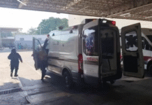 Mujer muere tras desplomarse en terminal de ADO.