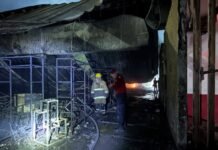 Controlan incendio en Parque Tabasco tras intensa movilización.