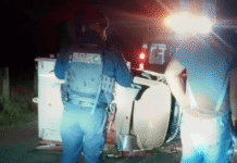 Atacan a balazos a delegado en Ixtacomitán.