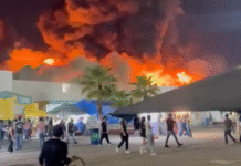 Voraz incendio desata caos en plena Feria Tabasco 2026 esta noche.