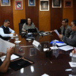 Pemex abre diálogo por escuelas junto refinería.