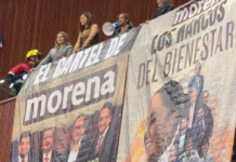 Morena frena sesión tras polémicas lonas de oposición.