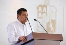 Javier May promete pago inmediato a comerciantes afectados por incendio ferial.