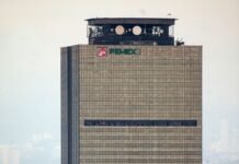 Sheinbaum anuncia drástica reestructura y recorte histórico dentro de Pemex nacional.