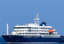 Alerta internacional por brote mortal de hantavirus en crucero turístico mundial.