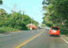 Tráiler se sale de la carretera Frontera–Villahermosa.