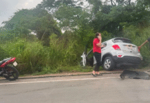 ¡Taxista mañoso choca a camioneta y se fuga!