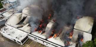 ¡Incendio en Casa Blanca deja solo pérdidas millonarias!