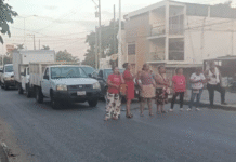 Falta de agua provoca bloqueo en la Villahermosa–La Isla.