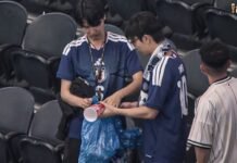 ¡Educación de otro planeta! Japoneses limpian estadio mundialista.