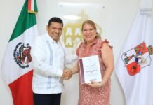 Javier May formaliza cambios en su gabinete estatal.