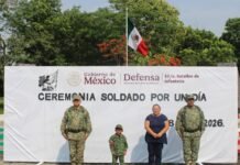 Pequeño cumple su sueño de ser soldado.
