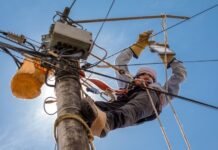 CFE suspenderá energía en comunidades de Centro.