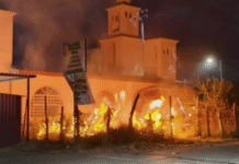 Incendio consume templo religioso en Río Viejo.