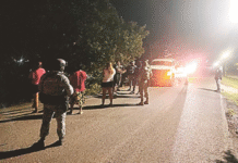 Militar agrede a balazos a sus propios vecinos.