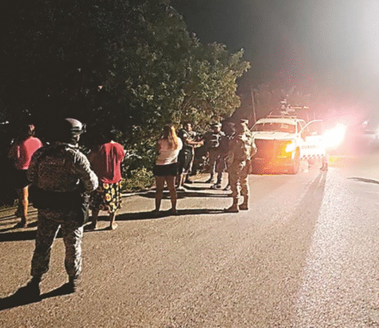 Militar agrede a balazos a sus propios vecinos.