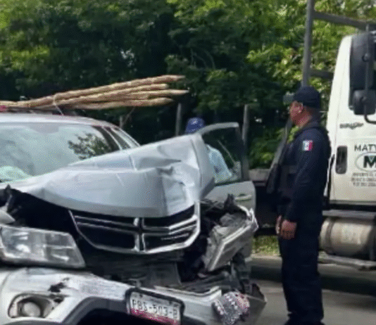 Tremendo choque sobre la carretera Frontera–Villahermosa.