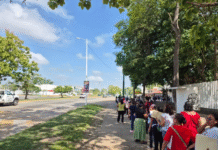 ¡Madrugan por un techo! Miles abarrotan el Parque Tabasco por CONAVI.
