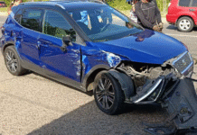 ¡Camioneta vuela y destruye taquería con saldo de dos heridos!