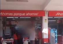 ¡Pleito de machetazos en abarrotera tabasqueña!