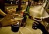 Euforia por la selección agota el alcohol en Villahermosa.