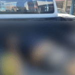 Hallan cadáver baleado frente a fiscalía.