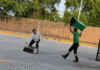 ¡Taxista Se Pone Bravucón y Lucha en Gasolinera!