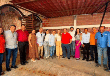 Karla Rabelo se reúne con Manuel Andrade.