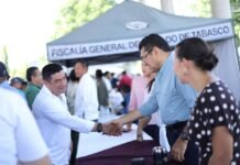 ¡Atención directa! Javier May visita Tenosique otra vez.
