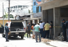 Fatal descarga eléctrica mata a un albañil.