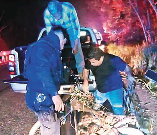 ¡Cobarde fuga! Motociclistas son embestidos en Cunduacán.