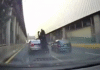¡Azote en la Central! Motociclista se estampa.
