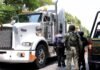 Aseguran 18 mil litros de combustible y detienen a seis implicados.