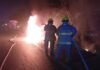 ¡Auto arde en llamas sobre la Frontera-Villahermosa!