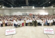 ¡Honor a quien honor merece! Galardonan a médicos.