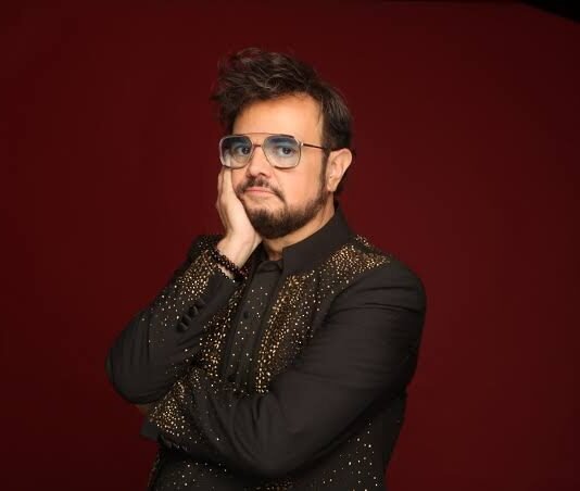 Aleks Syntek cancelaría gira tras trastorno psicótico.